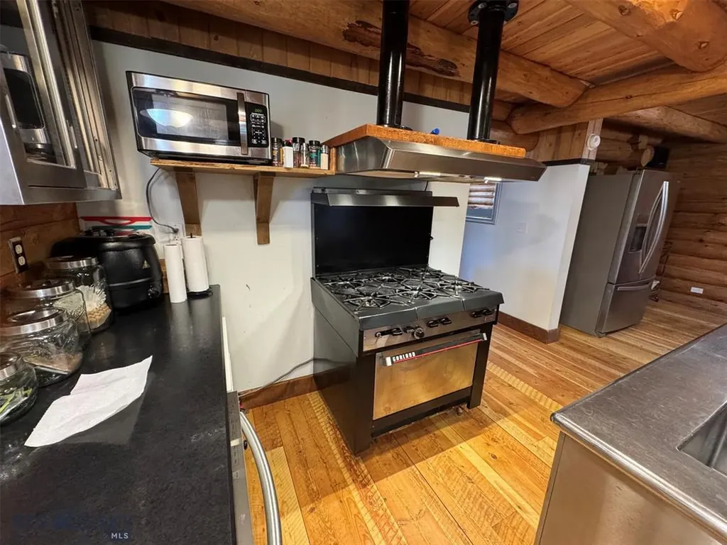 617 Fire Lane Anaconda MT 59711