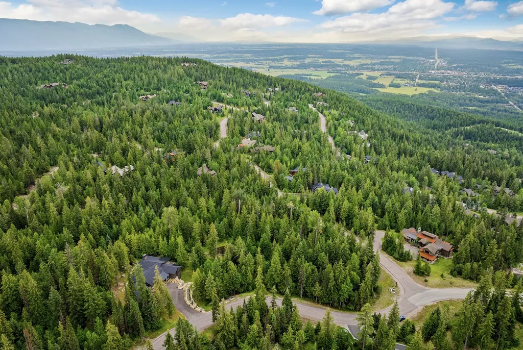 90 Woodland Star Circle Whitefish MT 59937