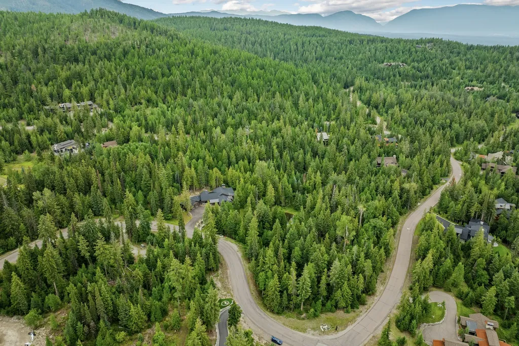 90 Woodland Star Circle Whitefish MT 59937