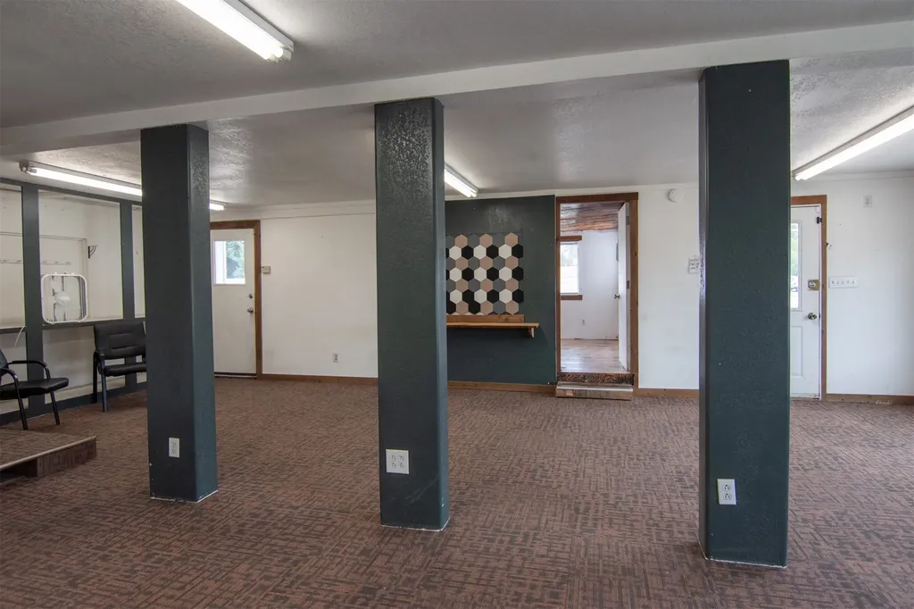 22 Crossroad Way Libby MT 59923