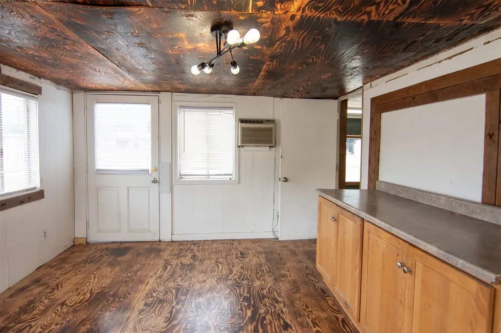 22 Crossroad Way Libby MT 59923