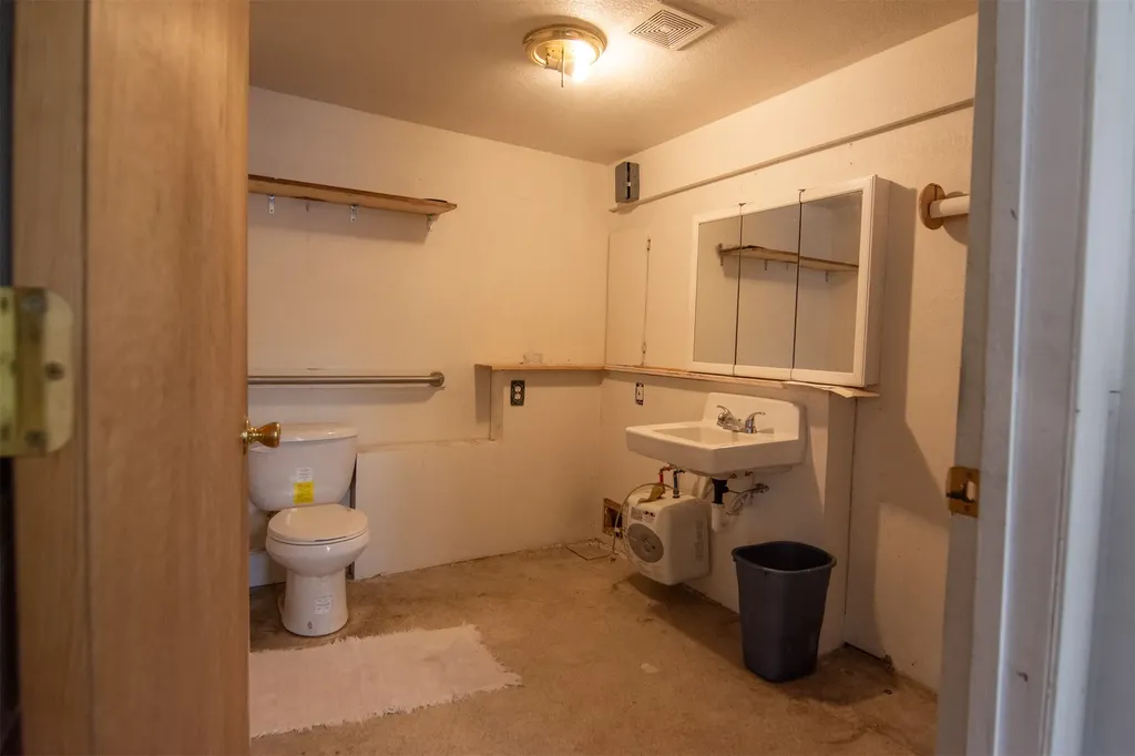 22 Crossroad Way Libby MT 59923