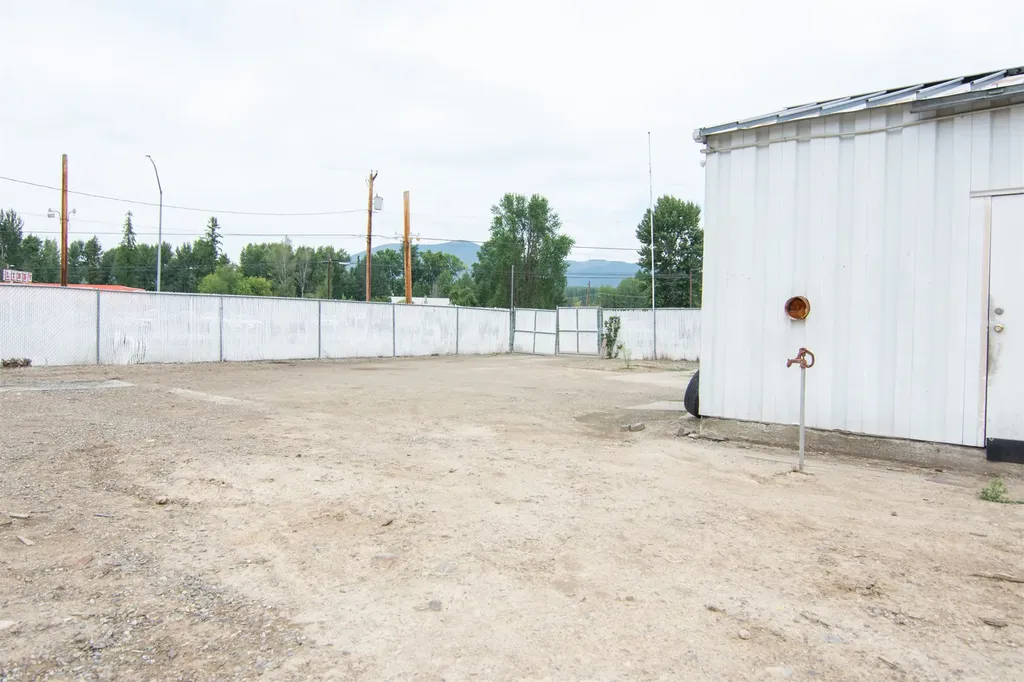 22 Crossroad Way Libby MT 59923