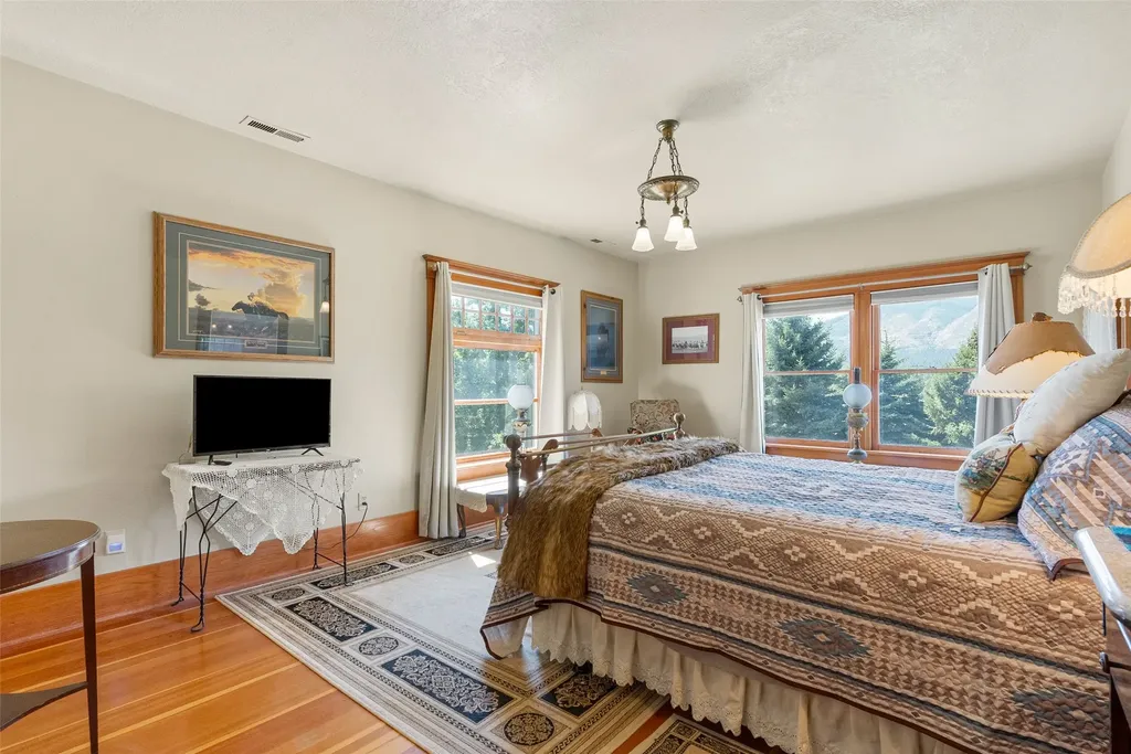 290 Bowman Road Hamilton MT 59840
