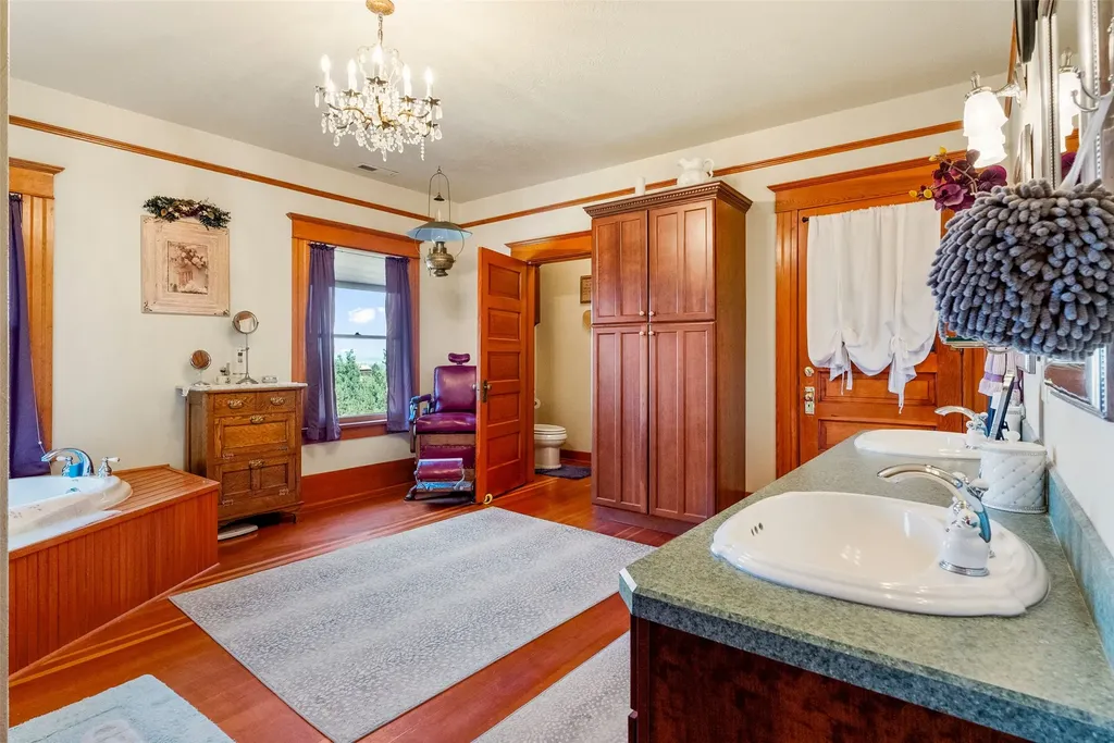 290 Bowman Road Hamilton MT 59840