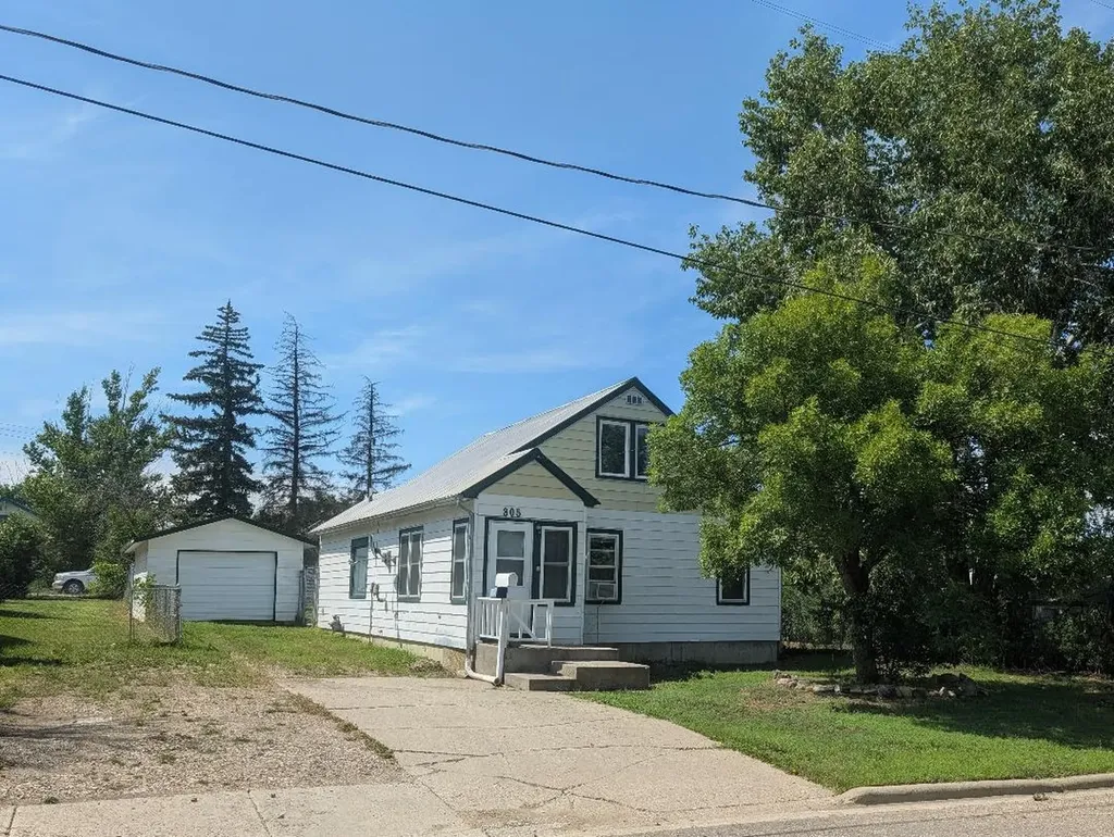 305 8th Avenue N Shelby MT 59474