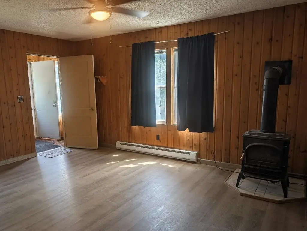 305 8th Avenue N Shelby MT 59474