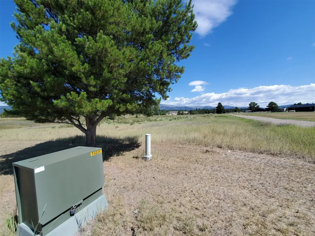 4070 Dutchman Lane Lincoln MT 59639