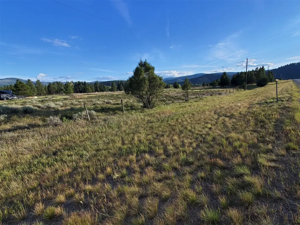 4070 Dutchman Lane Lincoln MT 59639