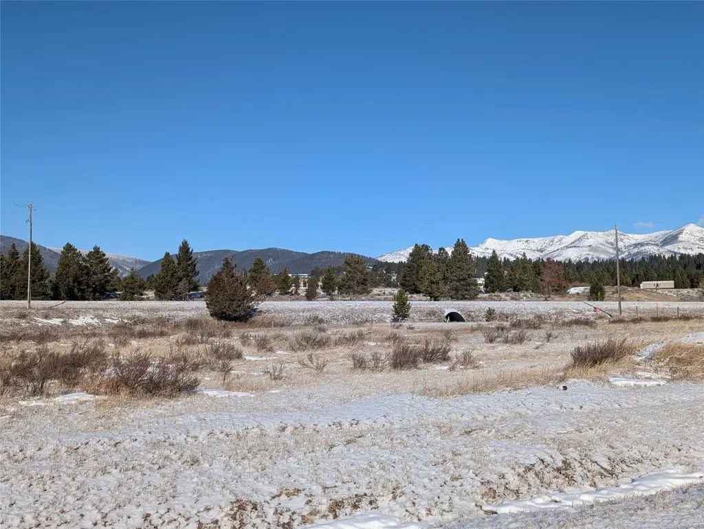 4070 Dutchman Lane Lincoln MT 59639