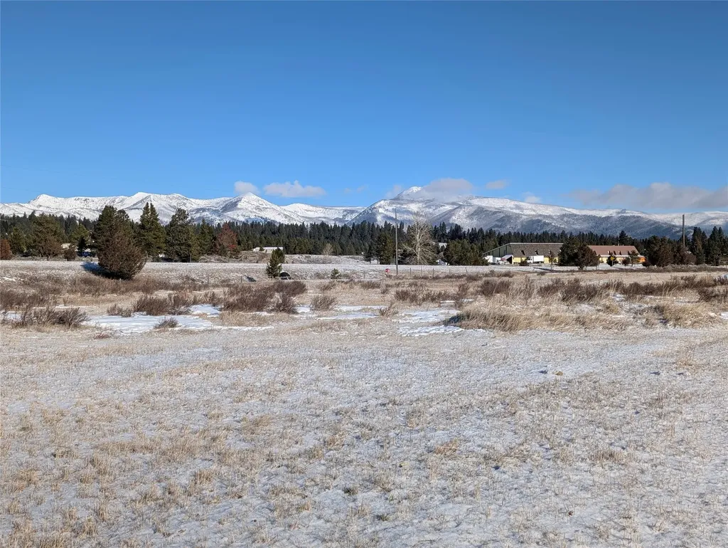 4070 Dutchman Lane Lincoln MT 59639