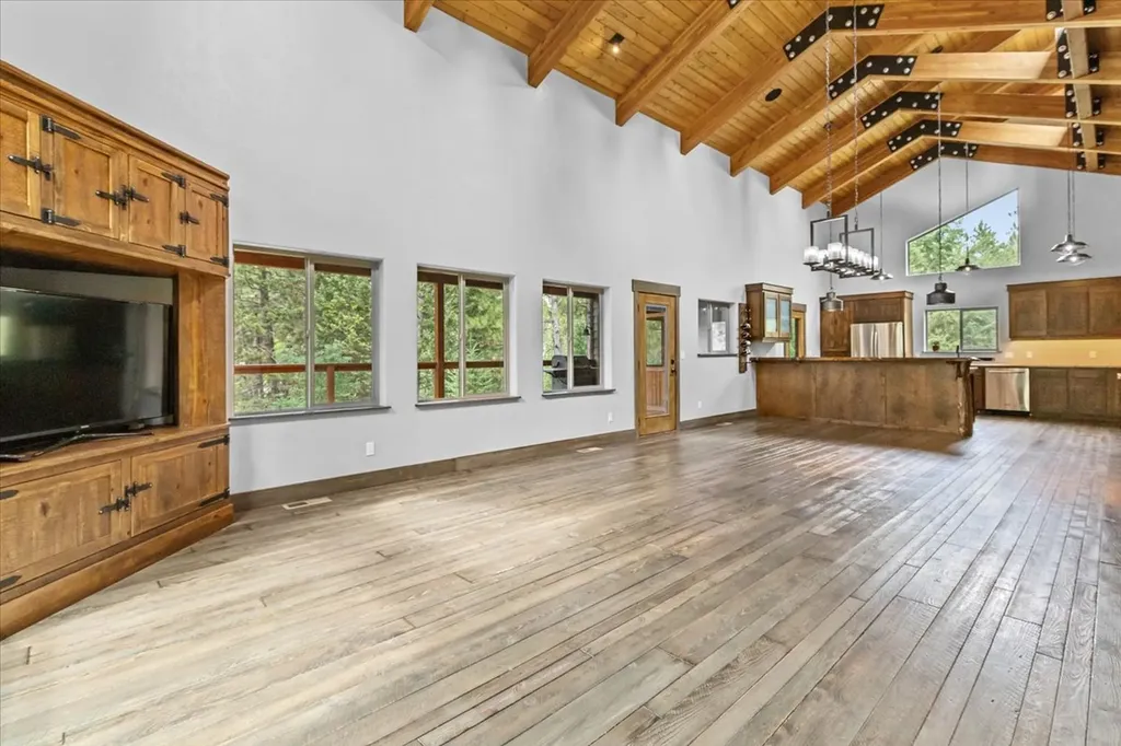 53 Mccracken Trail Eureka MT 59917