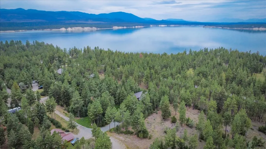 53 Mccracken Trail Eureka MT 59917