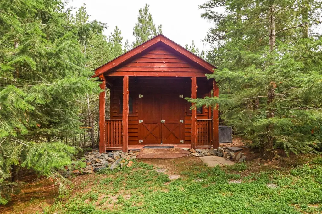 53 Mccracken Trail Eureka MT 59917