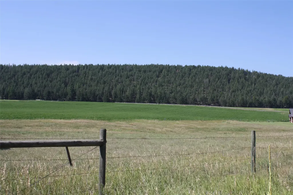 5765 W Kootenai Road Rexford MT 59930