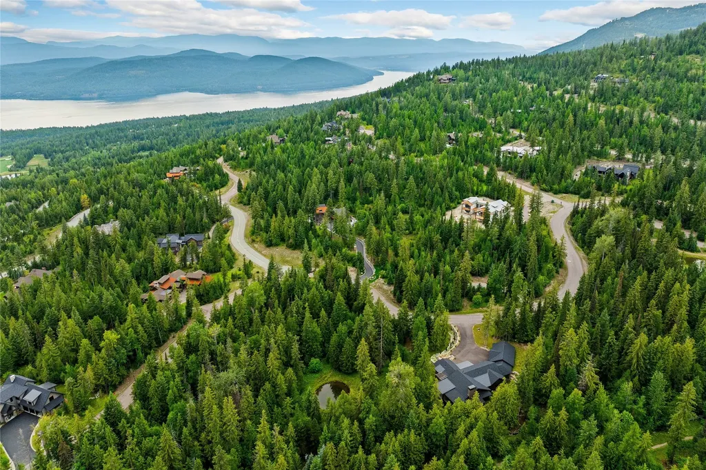 90 Woodland Star Circle Whitefish MT 59937
