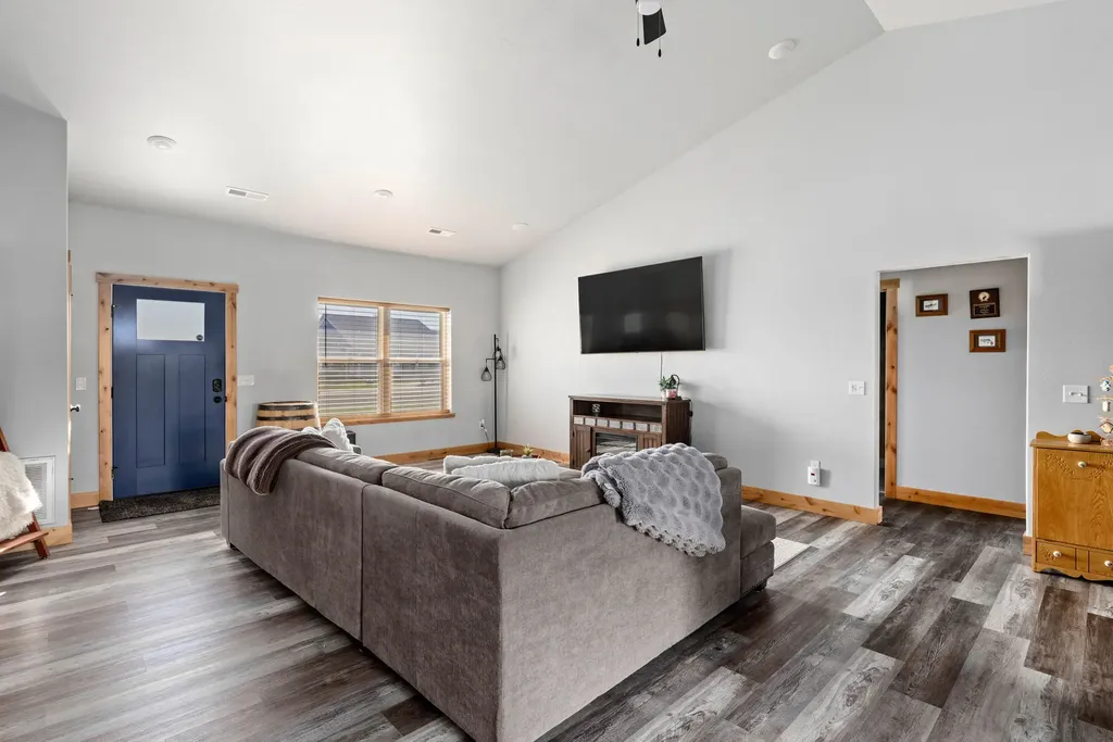 405 Sheffield Court Cascade MT 59421