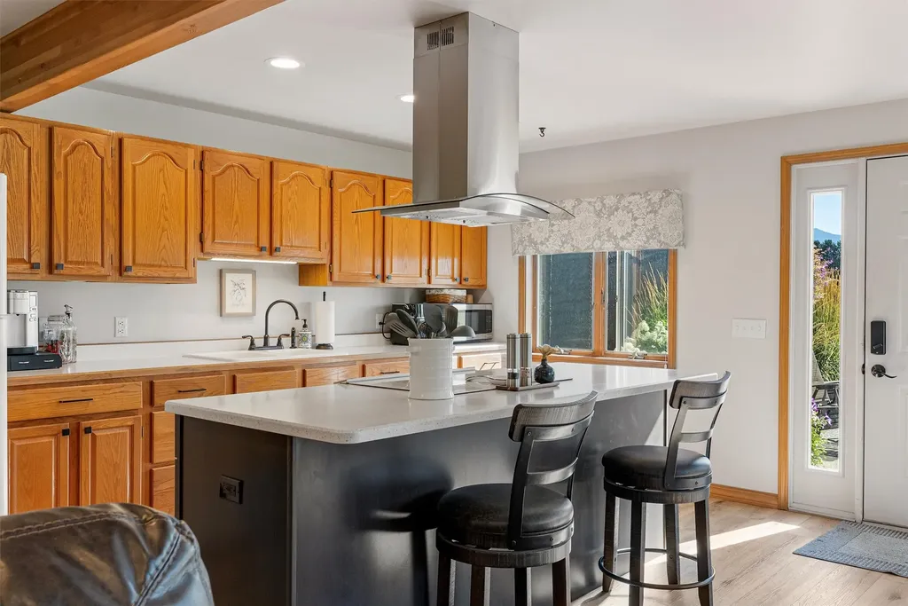 412 Bass Lane Corvallis MT 59828