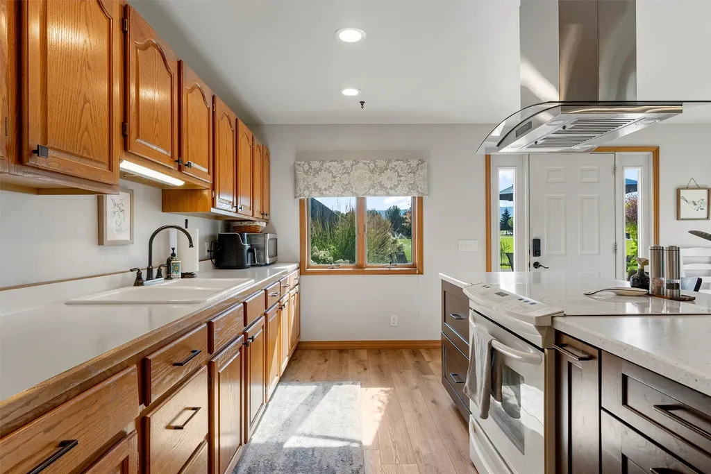 412 Bass Lane Corvallis MT 59828
