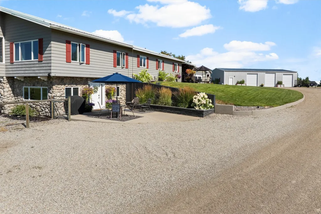 412 Bass Lane Corvallis MT 59828