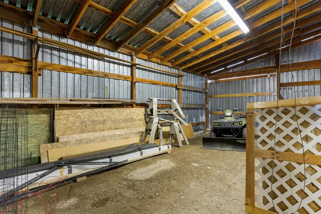 412 Bass Lane Corvallis MT 59828