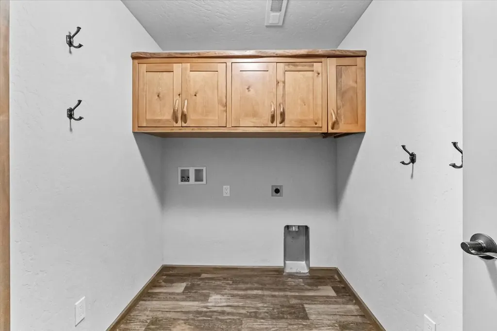 53 Mccracken Trail Eureka MT 59917