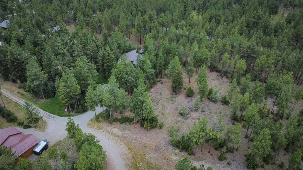 53 Mccracken Trail Eureka MT 59917