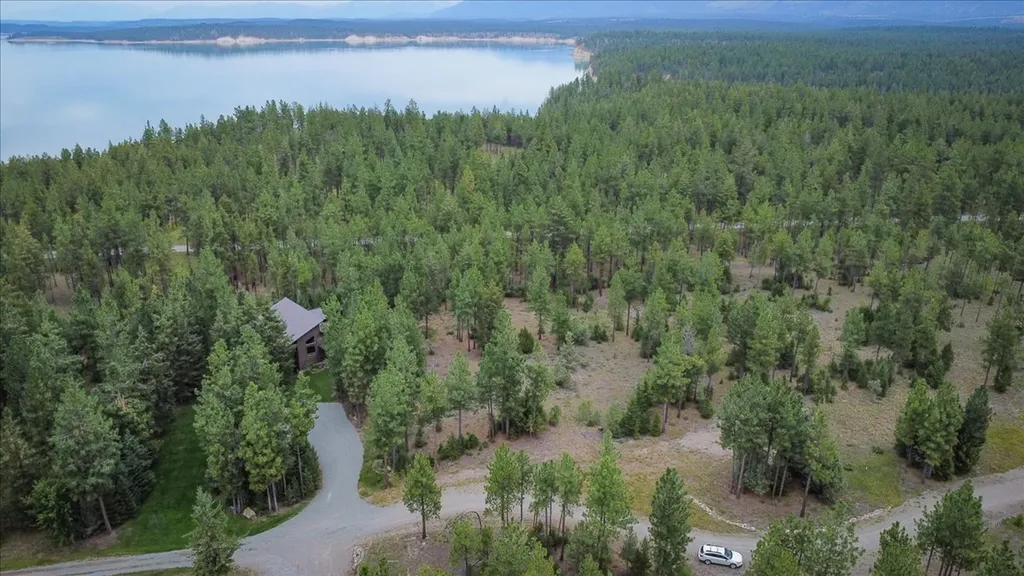 53 Mccracken Trail Eureka MT 59917