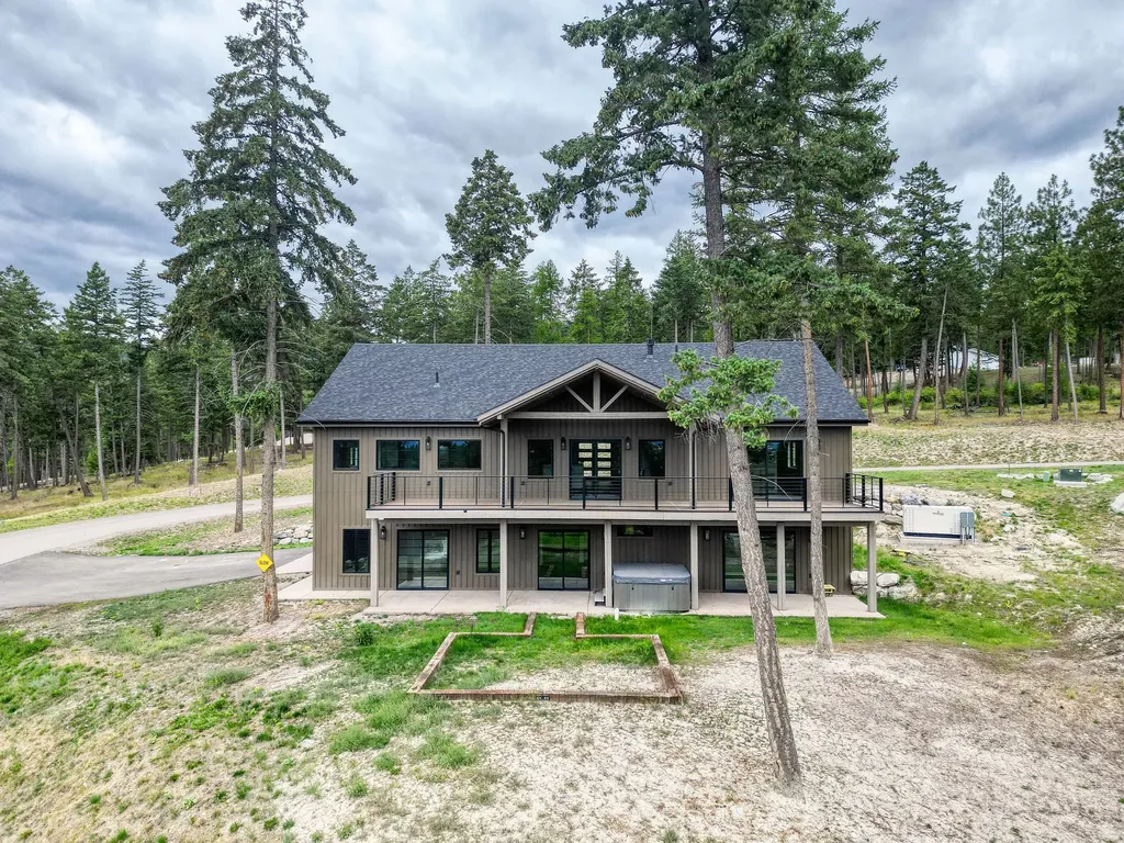 166 Blacktail Loop Lakeside MT 59922