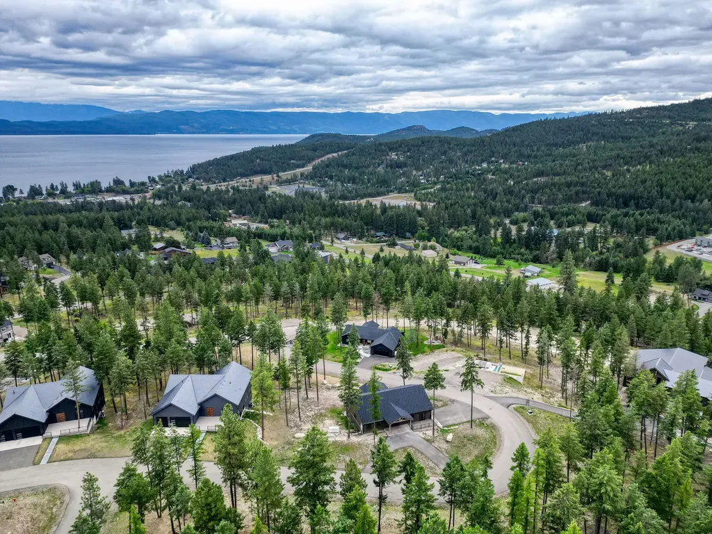 166 Blacktail Loop Lakeside MT 59922