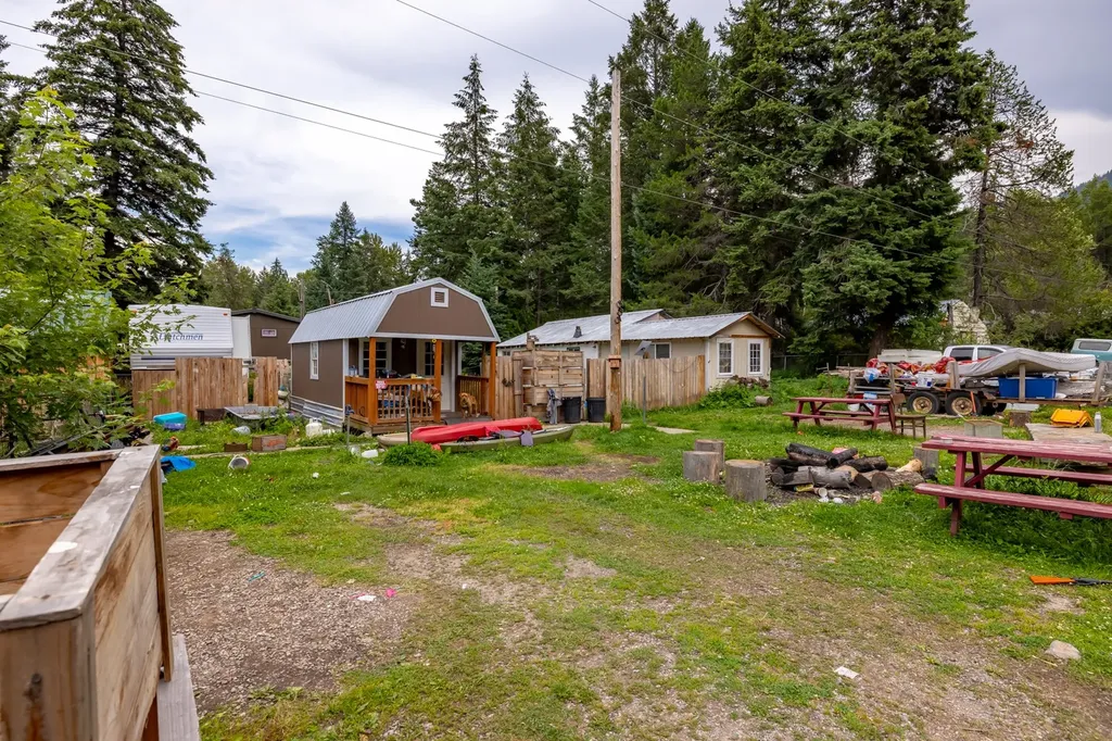 555, 553, & 549 Canyon Road Hungry Horse MT 59919