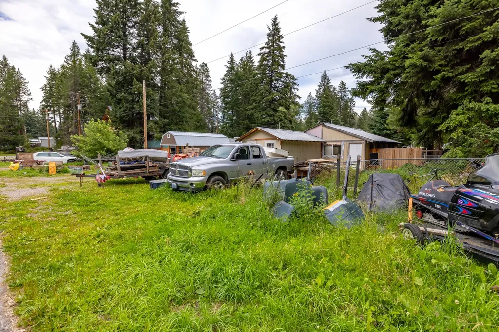 555, 553, & 549 Canyon Road Hungry Horse MT 59919