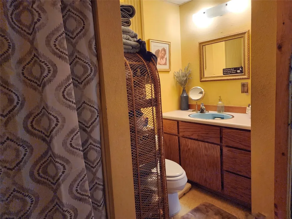 376 Us Highway 93 N Eureka MT 59917