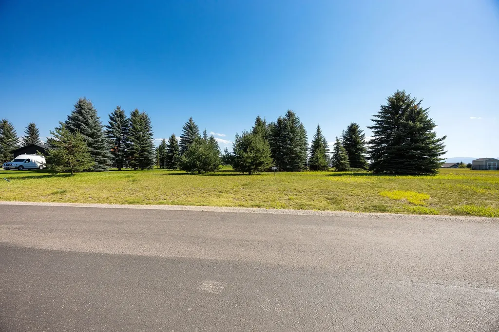 322 Spruce Meadows Loop Kalispell MT 59901