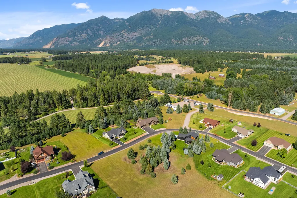 322 Spruce Meadows Loop Kalispell MT 59901