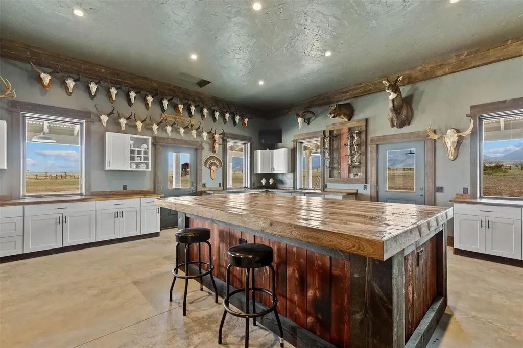 13920 Theisen Road Belgrade MT 59714
