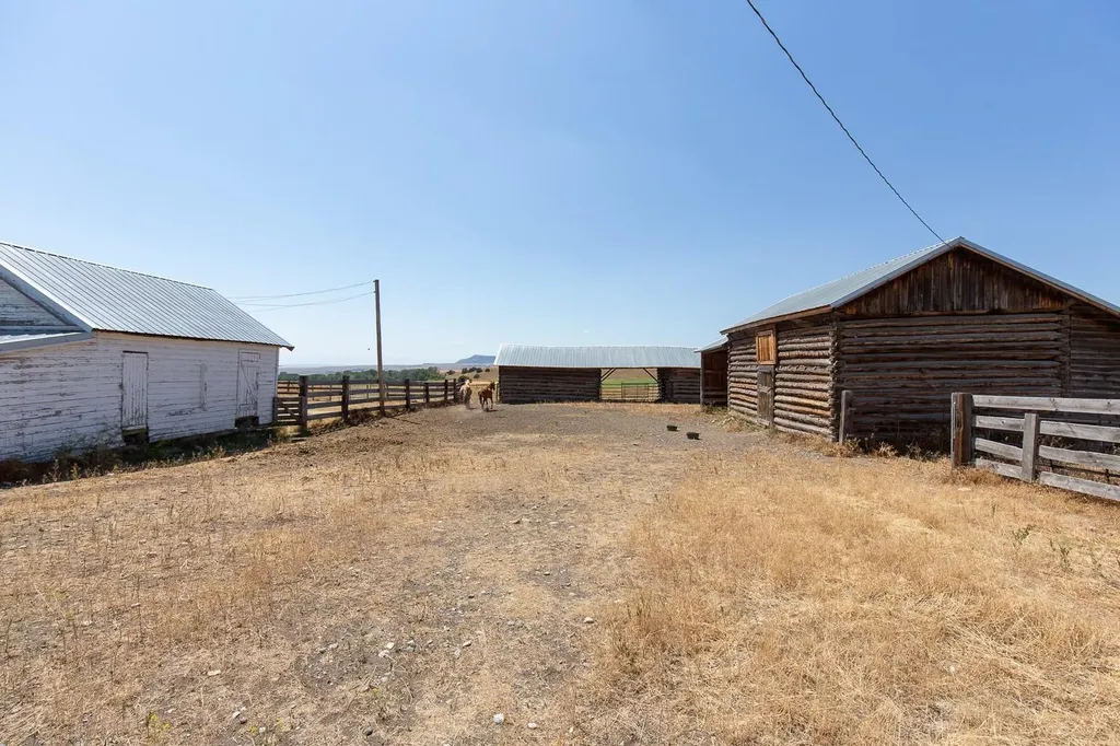 13920 Theisen Road Belgrade MT 59714