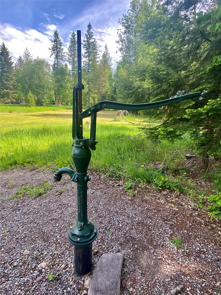 541 Alpine Drive Bigfork MT 59911