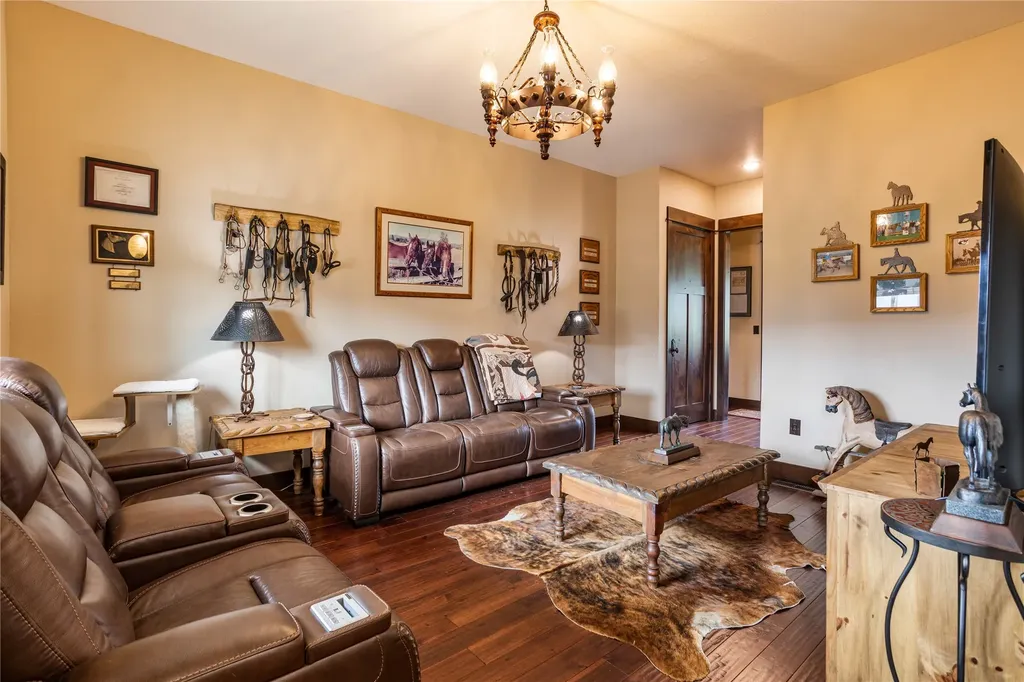 26190 Sliding Horse Lane Arlee MT 59821