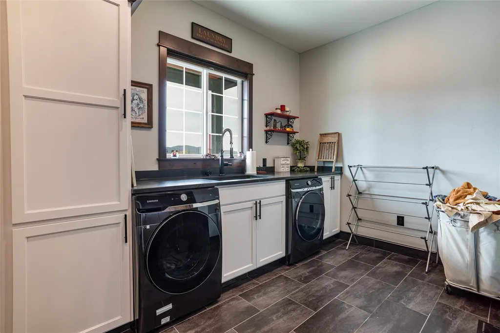 26190 Sliding Horse Lane Arlee MT 59821