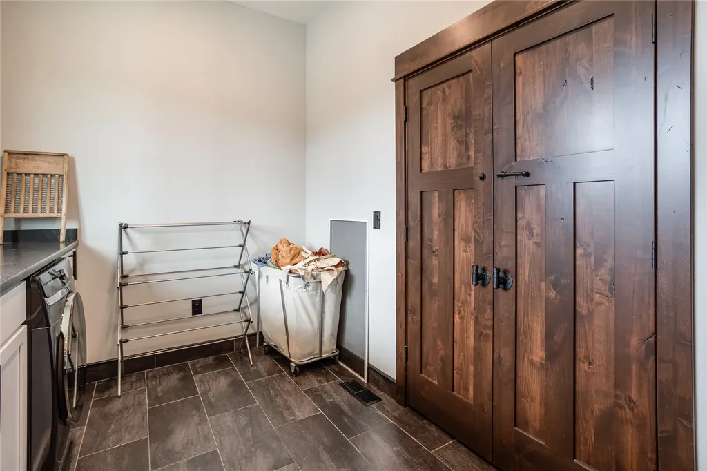 26190 Sliding Horse Lane Arlee MT 59821