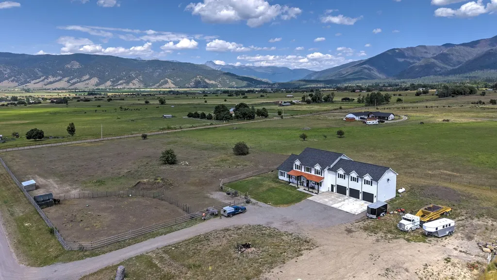 26190 Sliding Horse Lane Arlee MT 59821