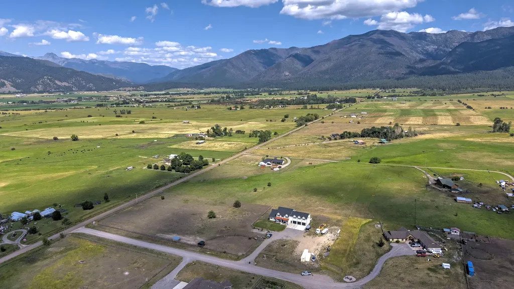 26190 Sliding Horse Lane Arlee MT 59821