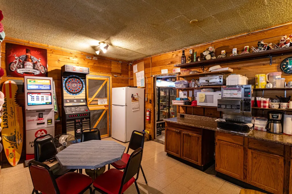 13899 Mt Highway 200 Sun River MT 59483