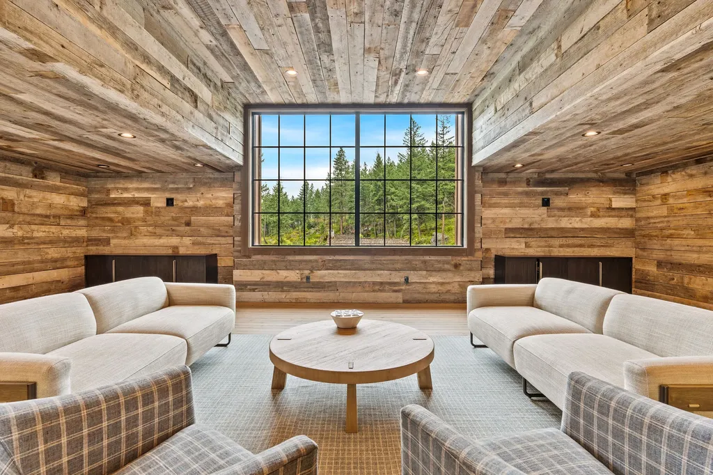 157 Pinto Trail Bigfork MT 59911
