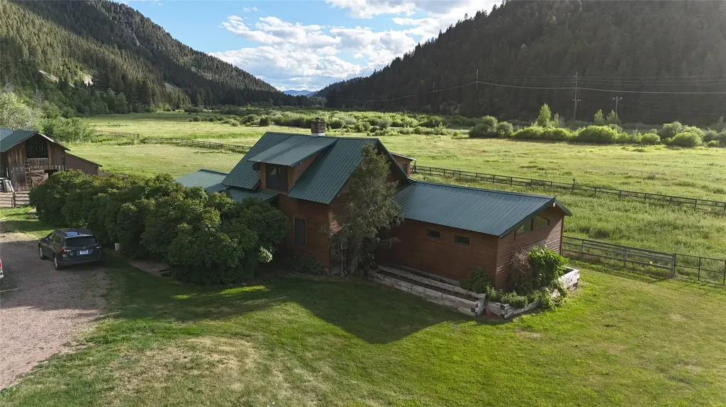 12 Cherry Lane Philipsburg MT 59858