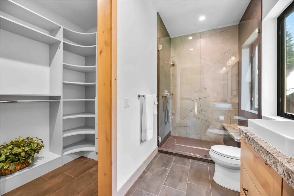 172/178 Swanlea Road S Bigfork MT 59911