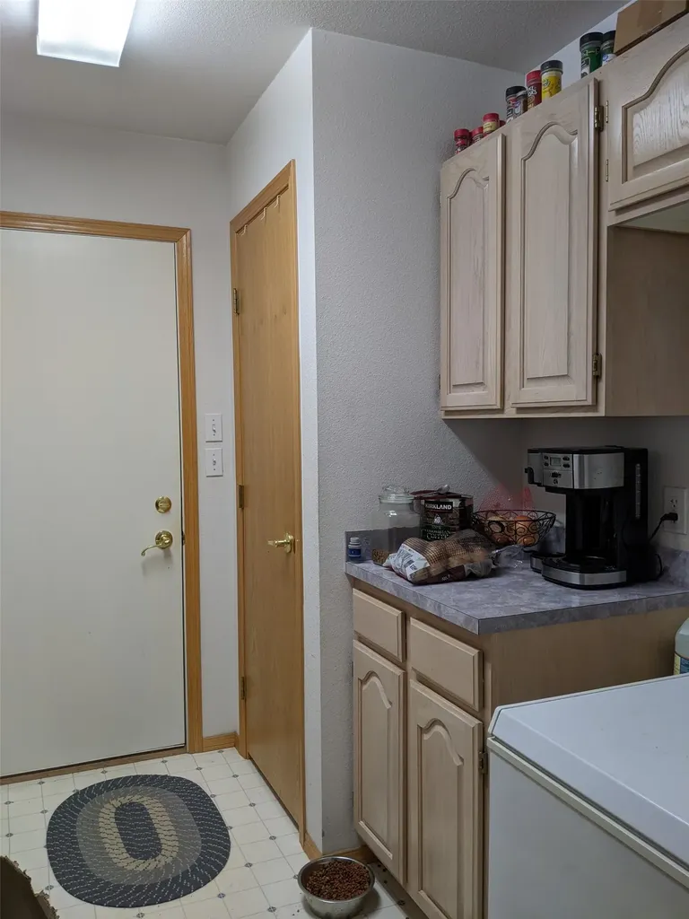 35 Snowy Lane Plains MT 59859