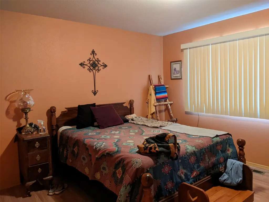 35 Snowy Lane Plains MT 59859