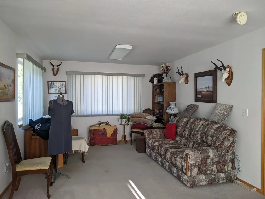 35 Snowy Lane Plains MT 59859